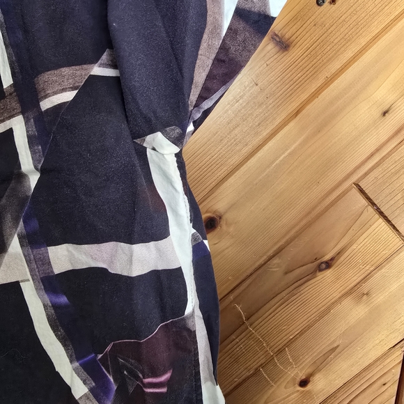 COS Abstract Patterned Blouse Size 4 - Picture 4 of 6